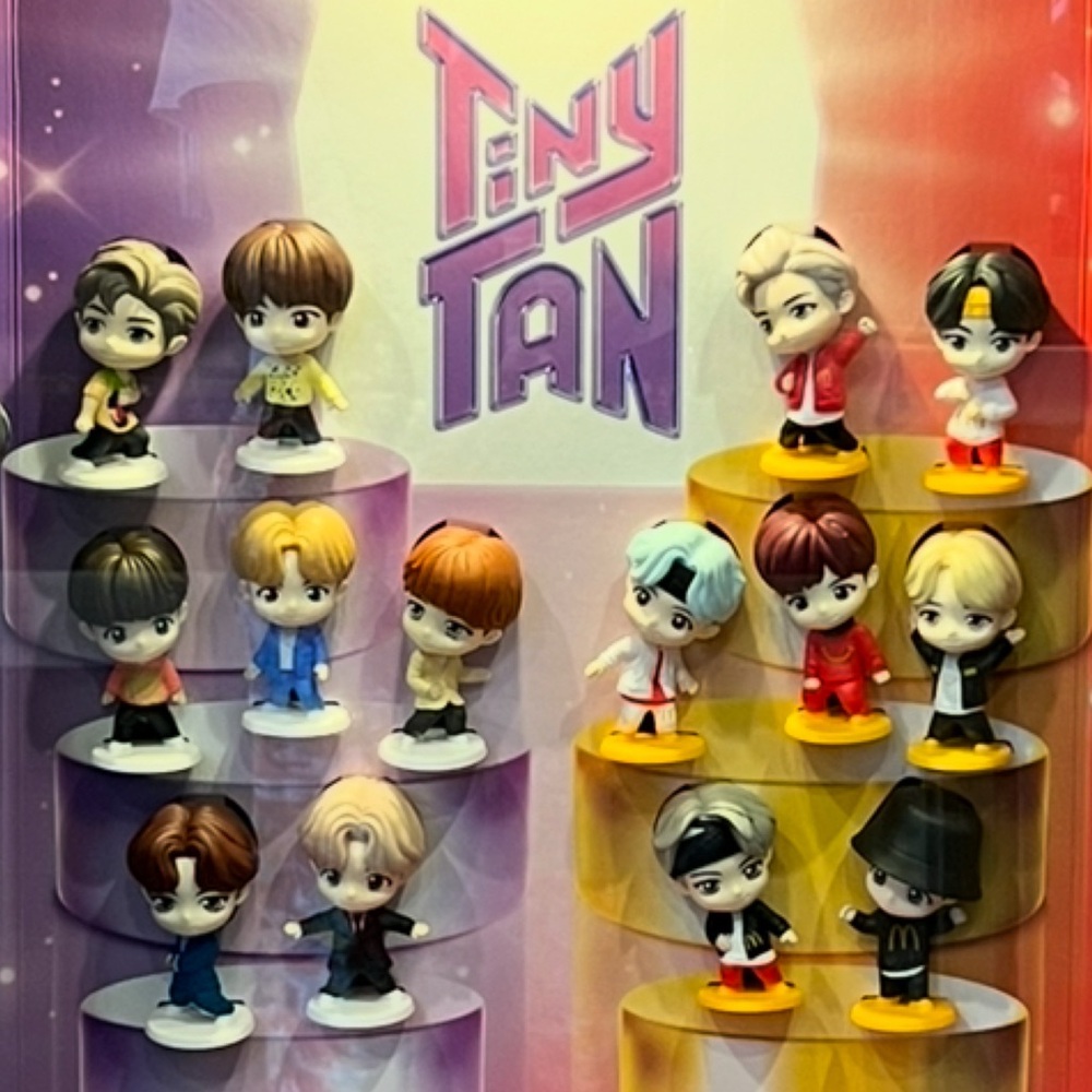 McDonald's Happy Meal TinyTAN Figure BTS Jung Kook & RM K Pop Throwback Ed - Picture 3 of 6